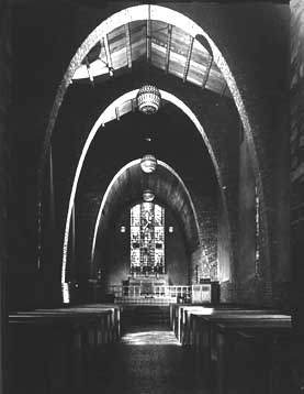 stacks_image_176_89-chapelinterior